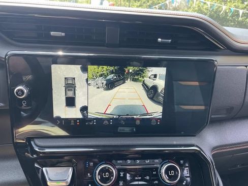 Used 2025 GMC Sierra 1500 AT4 w/ AT4 Premium Package AWD/4WD image 26