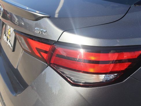 Used 2020 Nissan Sentra SR image 10