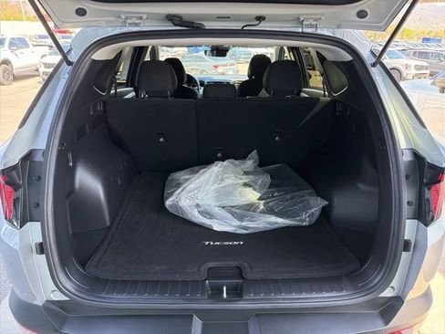 Used 2024 Hyundai Tucson SE AWD/4WD image 15