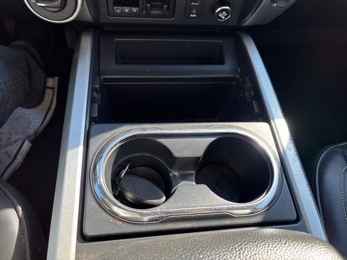 Used 2017 Nissan Titan PRO-4X image 30