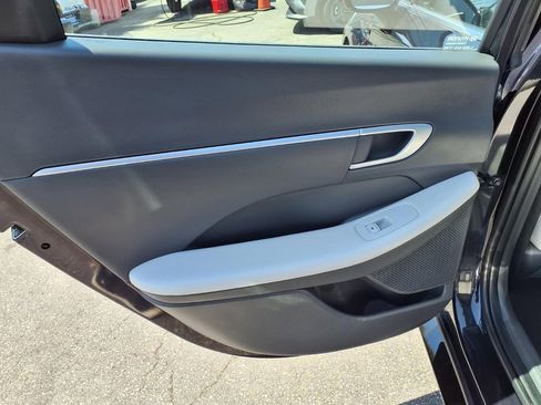Used 2025 Hyundai Sonata SEL FWD image 9