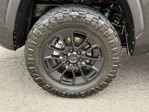 Used 2023 Toyota Tundra Limited w/ TRD Off-Road Package AWD/4WD image 14
