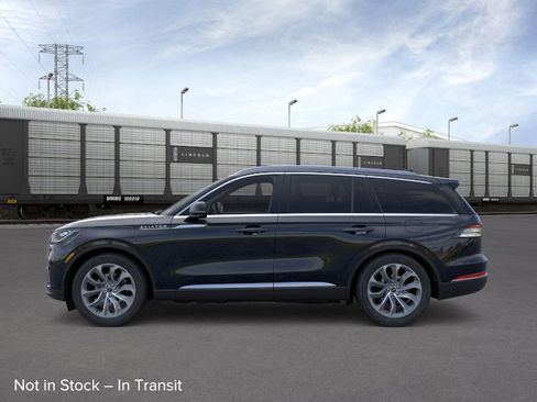 New 2026 Lincoln Aviator Reserve AWD/4WD image 3
