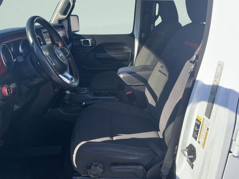 Used 2021 Jeep Gladiator Rubicon w/ Cold Weather Group image 13