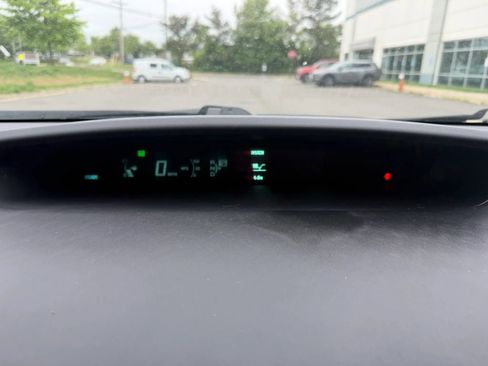 Used 2010 Toyota Prius Five FWD image 15