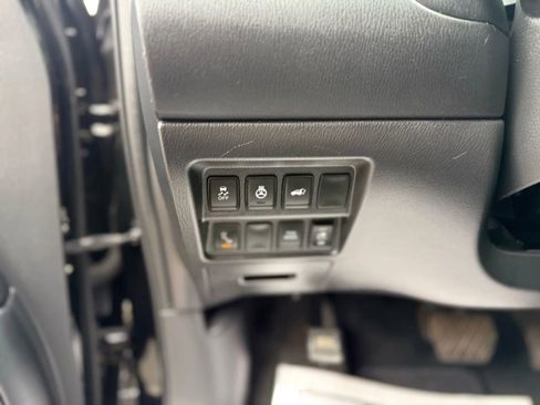 Used 2018 Nissan Pathfinder SL w/ SL Premium Package image 34