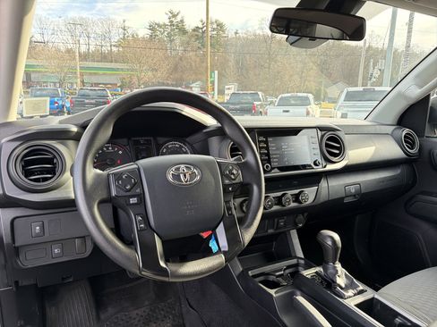 Used 2020 Toyota Tacoma SR image 15
