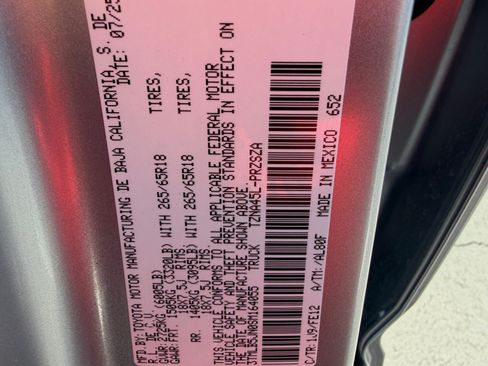 Used 2025 Toyota Tacoma TRD Sport AWD/4WD image 32