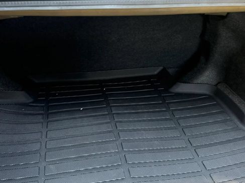 Used 2017 Toyota Corolla SE w/ Carpet Mat Package (TMS) FWD image 14