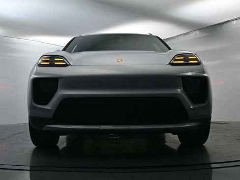 Certified 2024 Porsche Macan 4 Electric image 53