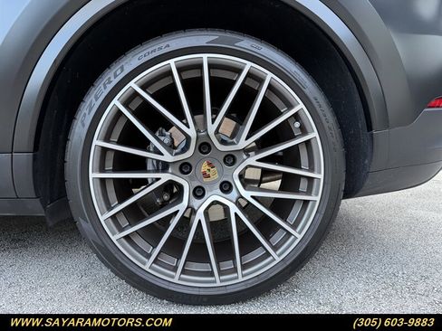 Used 2021 Porsche Cayenne Coupe image 42