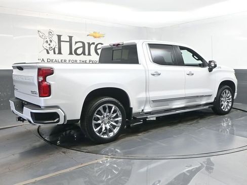 Used 2023 Chevrolet Silverado 1500 High Country w/ High Country Premium Package AWD/4WD image 49