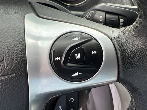 Used 2013 Ford Escape SEL image 29