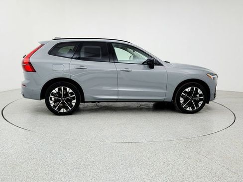 New 2026 Volvo XC60 T8 Plus image 4