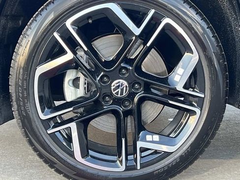 New 2026 Volkswagen Tiguan SEL R-Line image 7