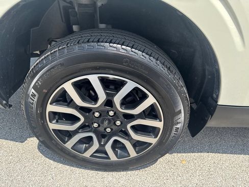 Used 2024 Ford Maverick Lariat AWD/4WD image 42