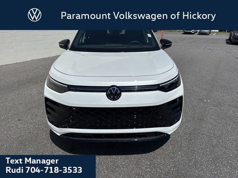 New 2026 Volkswagen Tiguan SE R-Line AWD/4WD image 3