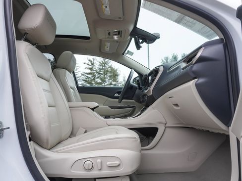 Used 2020 GMC Acadia Denali w/ Denali Ultimate Package image 41