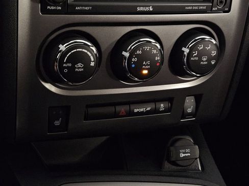 Used 2014 Dodge Challenger R/T image 12