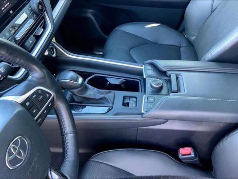 Used 2024 Toyota Grand Highlander Platinum image 13