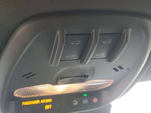 Certified 2024 Chevrolet Trax RS w/ Sunroof Package FWD image 21