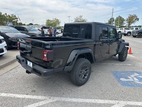 New 2025 Jeep Gladiator Sport image 26