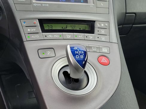Used 2015 Toyota Prius Three image 27