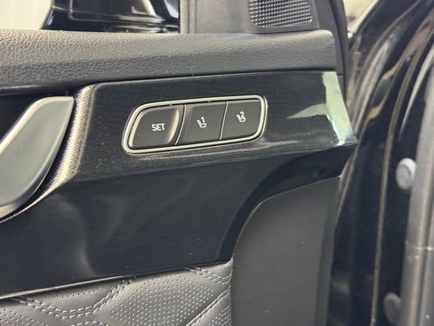 Used 2022 Hyundai Palisade Calligraphy image 9