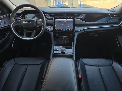 Used 2023 Jeep Grand Cherokee 30th Anniversary image 26