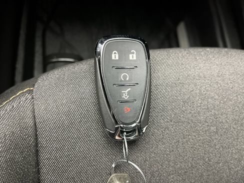 Used 2021 Chevrolet Equinox LT AWD/4WD image 25