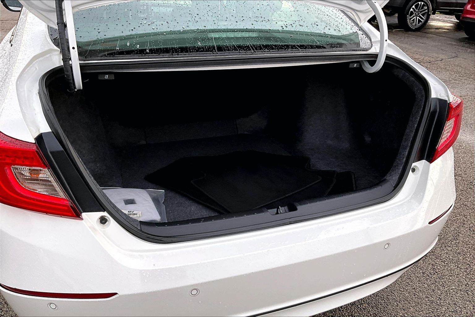 Used 2021 Honda Accord EX-L image 19