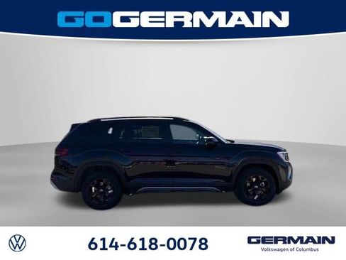 New 2026 Volkswagen Atlas Peak Edition image 5