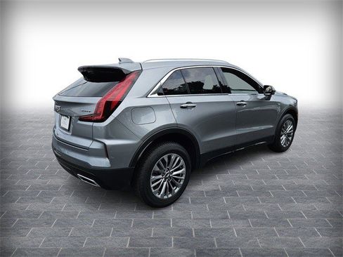 Certified 2024 Cadillac XT4 Premium Luxury image 4