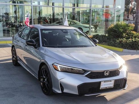 Used 2025 Honda Civic Sport image 3