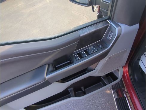 Used 2026 Ford F350 XLT w/ XLT Premium Package image 12