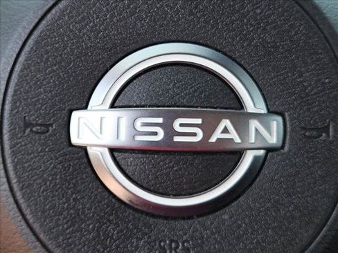 Used 2024 Nissan Rogue SV FWD image 10