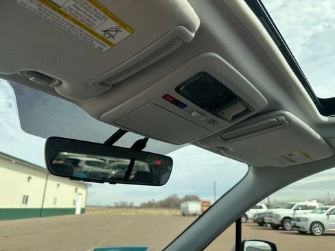 Used 2017 Subaru Forester 2.5i Premium w/ All-Weather Package image 19