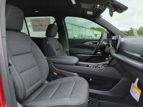 New 2026 Chevrolet Traverse LT w/ Sun and Wheel Package FWD image 30