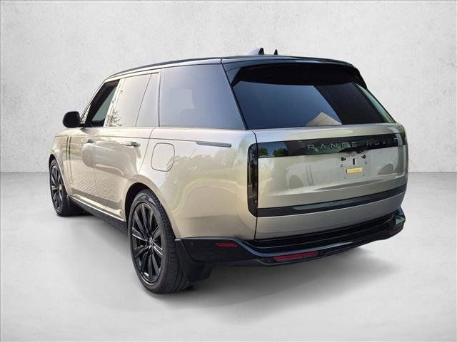 Used 2025 Land Rover Range Rover SE AWD/4WD image 7