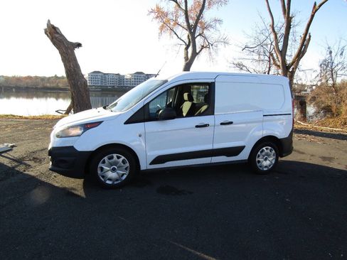 Used 2016 Ford Transit Connect XL image 3