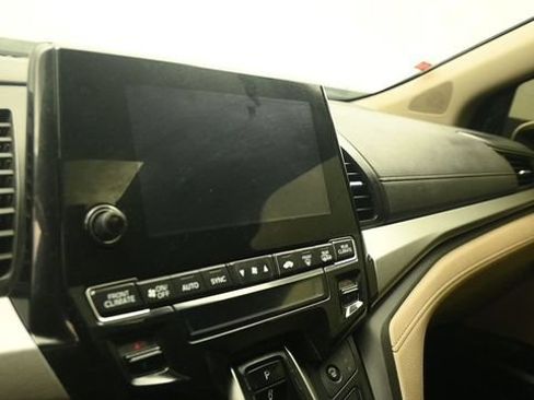 Used 2018 Honda Odyssey Touring image 15