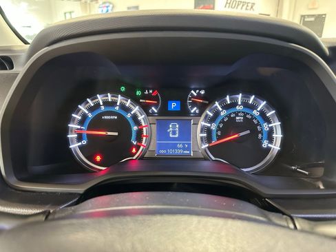 Used 2018 Toyota 4Runner TRD Off-Road Premium image 23