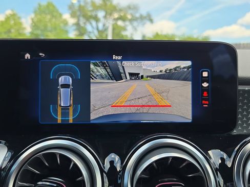 Certified 2024 Mercedes-Benz EQB 250+ image 25