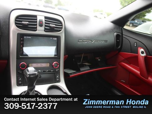 Used 2005 Chevrolet Corvette Coupe w/ Preferred Equipment Group RWD image 12