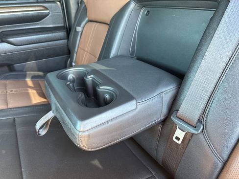 Used 2024 Chevrolet Silverado 2500 High Country w/ Technology Package image 38