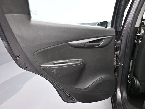 Used 2016 Chevrolet Spark LT image 34