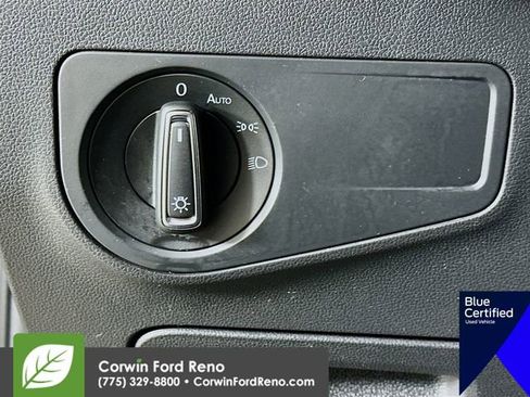 Used 2022 Volkswagen Tiguan SE image 13