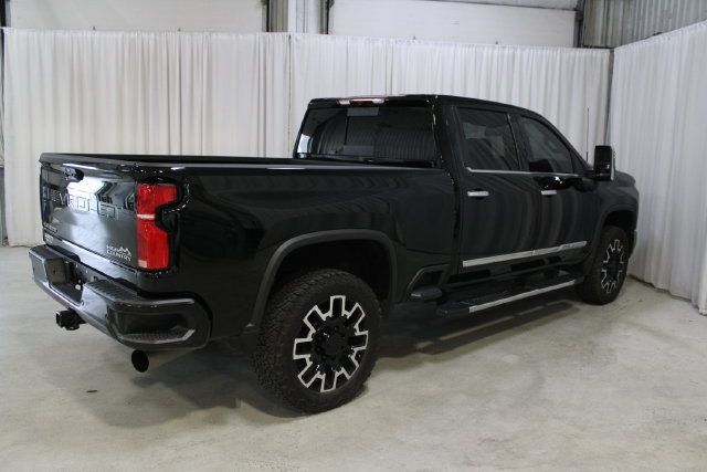 Used 2025 Chevrolet Silverado 2500 High Country AWD/4WD image 31