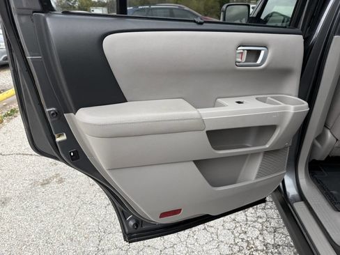 Used 2012 Honda Pilot Touring image 19
