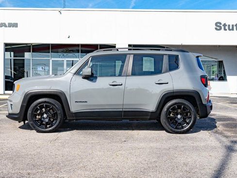 Used 2020 Jeep Renegade Latitude w/ UConnect 8.4 Nav Group image 2